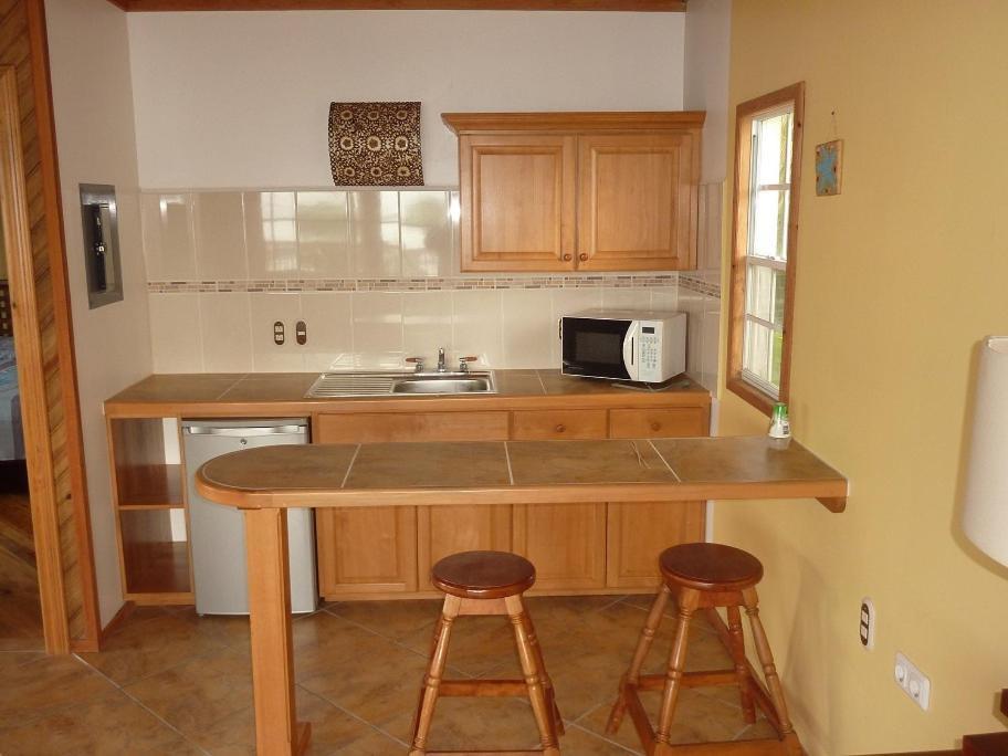 Wikkid Resort Dixon Cove Экстерьер фото