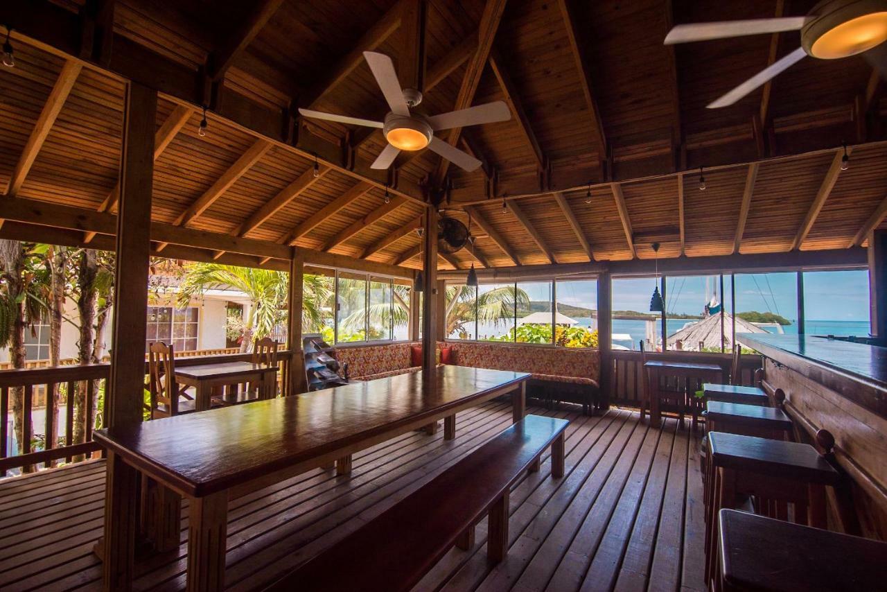 Wikkid Resort Dixon Cove Экстерьер фото